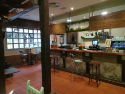 Barra del restaurante 2